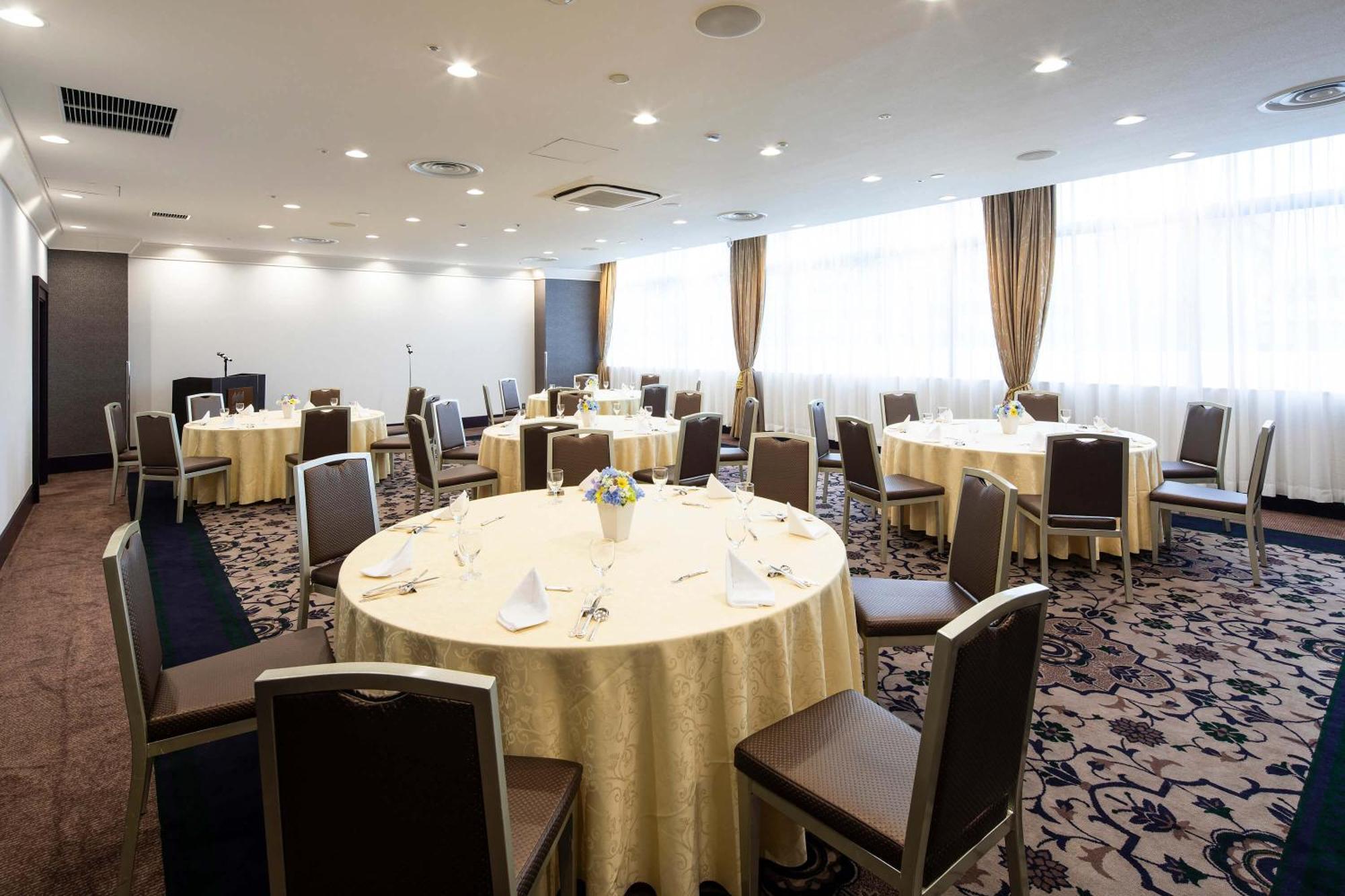 Hotel Metropolitan Такасаки Экстерьер фото